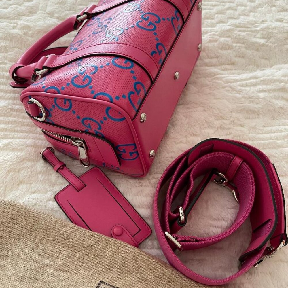 GUCCI Duffle Bag GG Embossed Perforated Leather Mini Pink - Picture 3 of 4